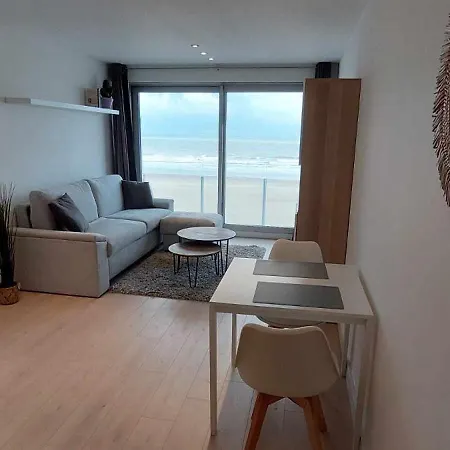 Apartment Met Frontaal Zeezicht *